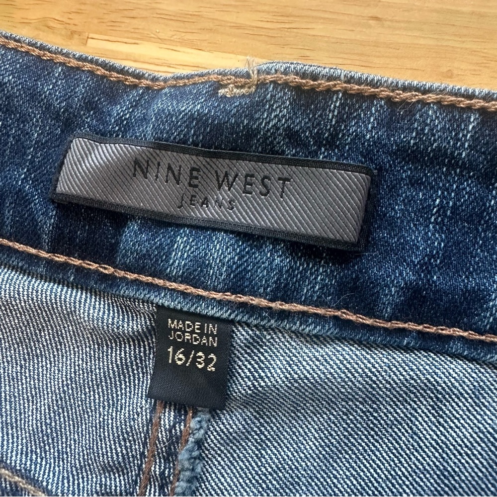 Nine West Marianna VTG Dark Wash Jean NWT Size 16/32 16 Dark Antique Slimming - Picture 3 of 10